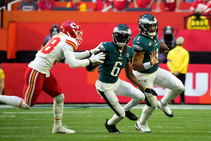 Should the Philadelphia Eagles or Kansas City Chiefs be the top-ranked offense in the NFL? (USA Today)